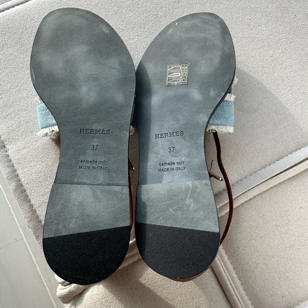 Hermes denim Santorini sandals - Picture 2 of 4